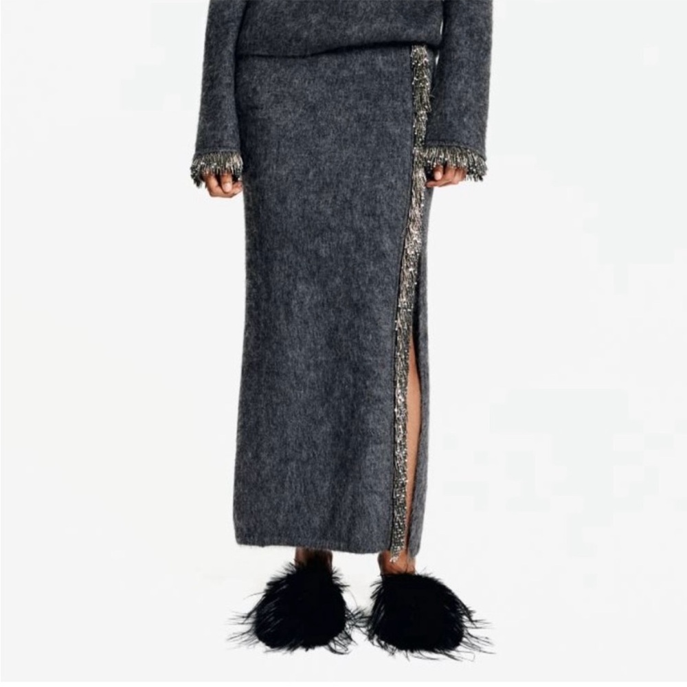 H&M a/w 2024 limited edition bead detail knit skirt size M - new with tags
